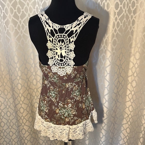 Women’s sleeveless top with lace. Brown with floral pattern size M - Picture 5 of 9